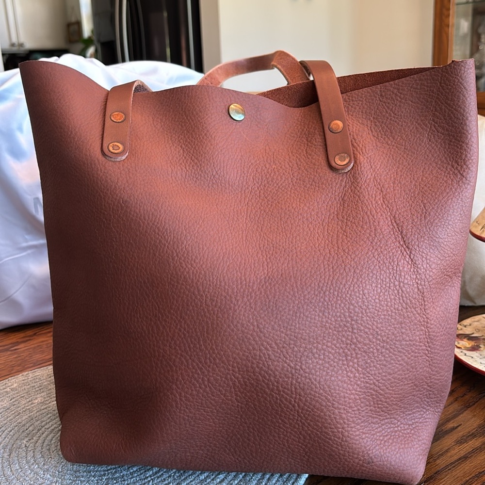 KMM&CO Medium tote - Picture 2 of 16